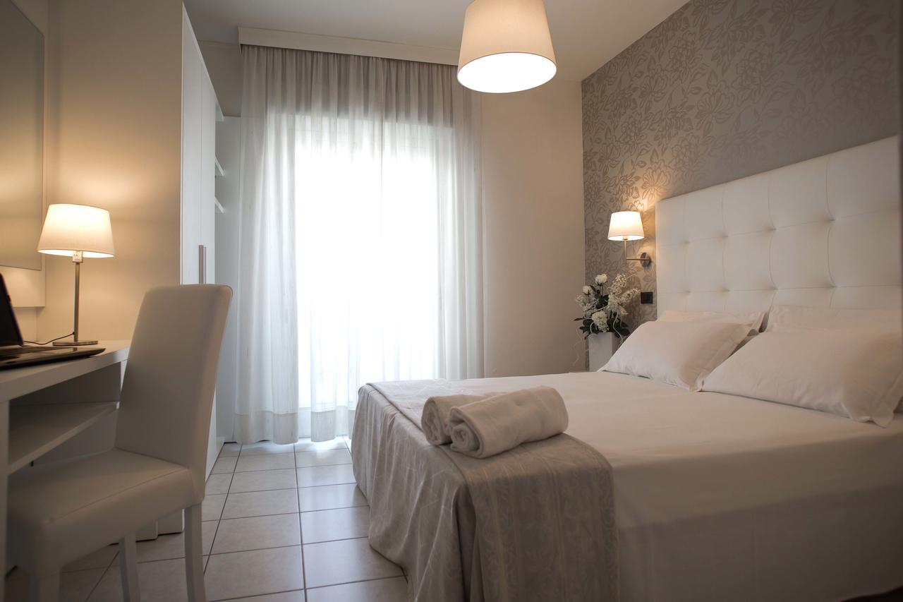 Superior Double or Twin Room,649145181:JPEG